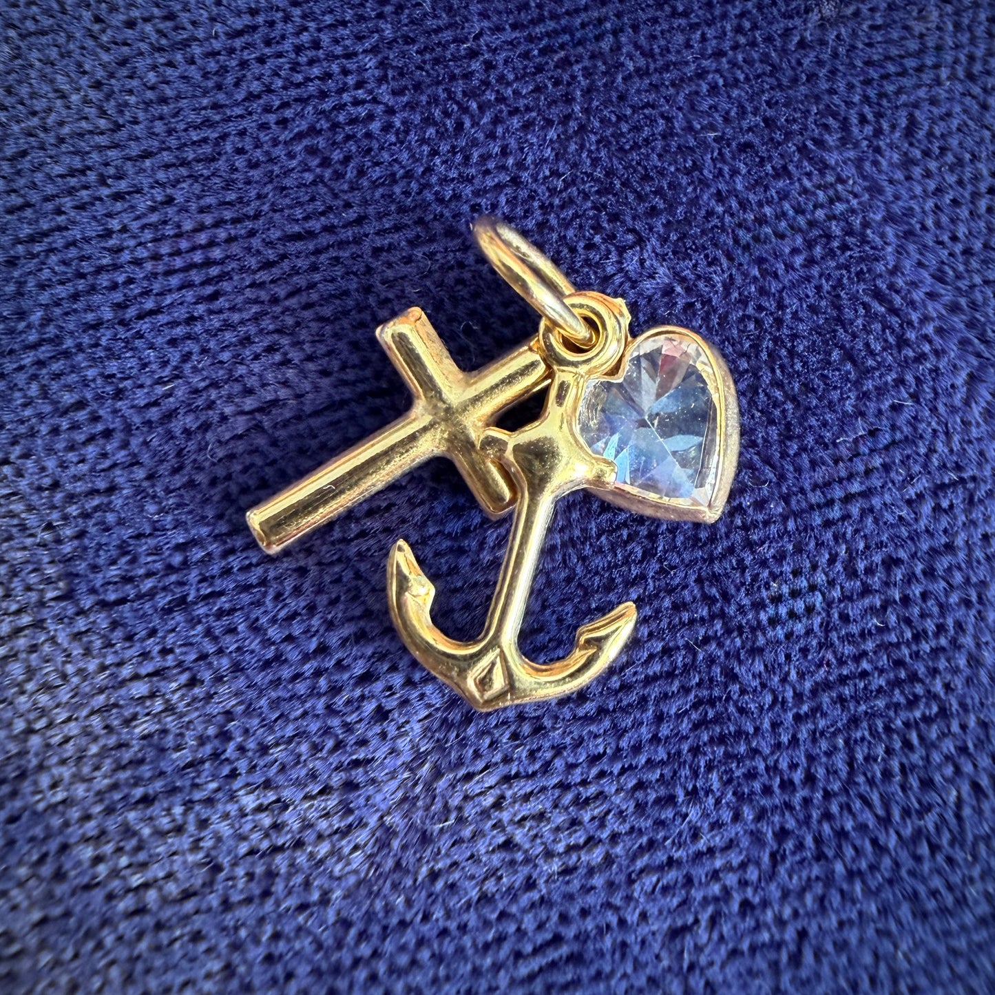 Vintage 9ct Gold Faith, Hope & Charity Charm