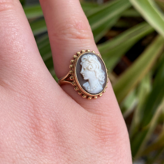 Vintage 9ct Gold Oval Carved Cameo Ring
