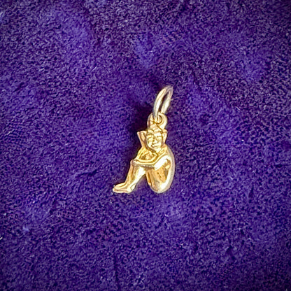 Vintage 9ct Gold Dainty Pixie Charm