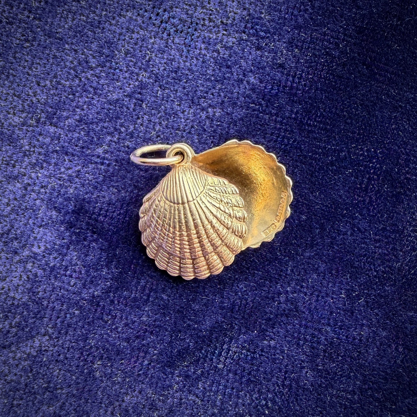 Vintage 9ct Gold Double Seashell Charm Pendant