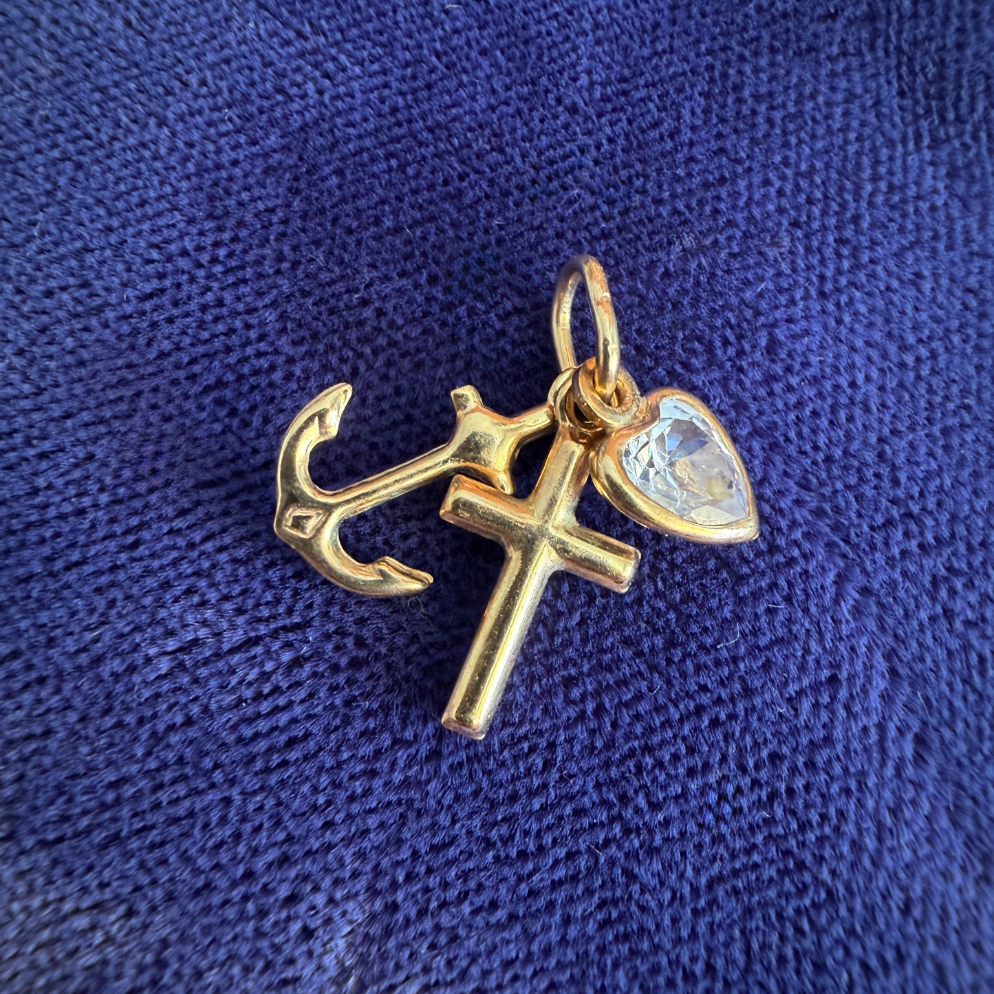 Vintage 9ct Gold Faith, Hope & Charity Charm