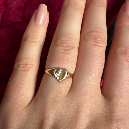 9ct Gold Dainty Heart Shape Signet Ring