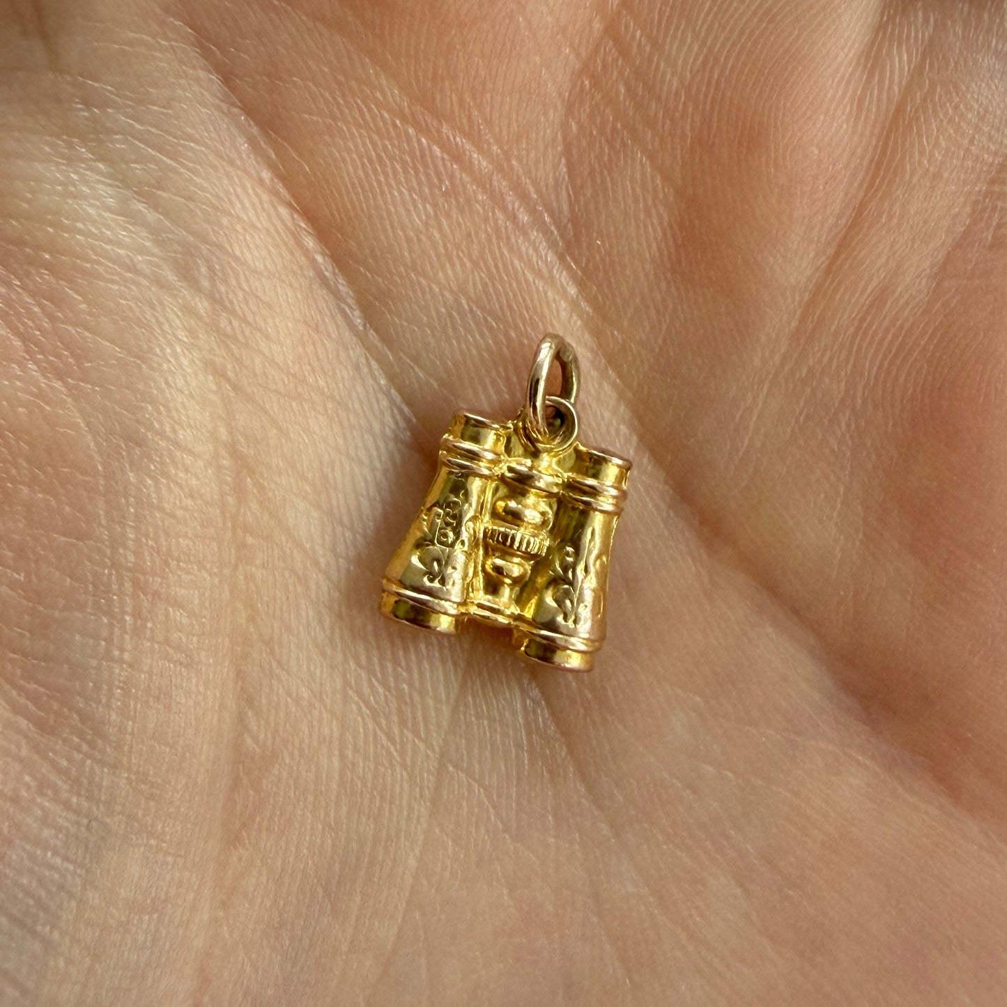 Vintage 9ct Gold Binoculars Charm