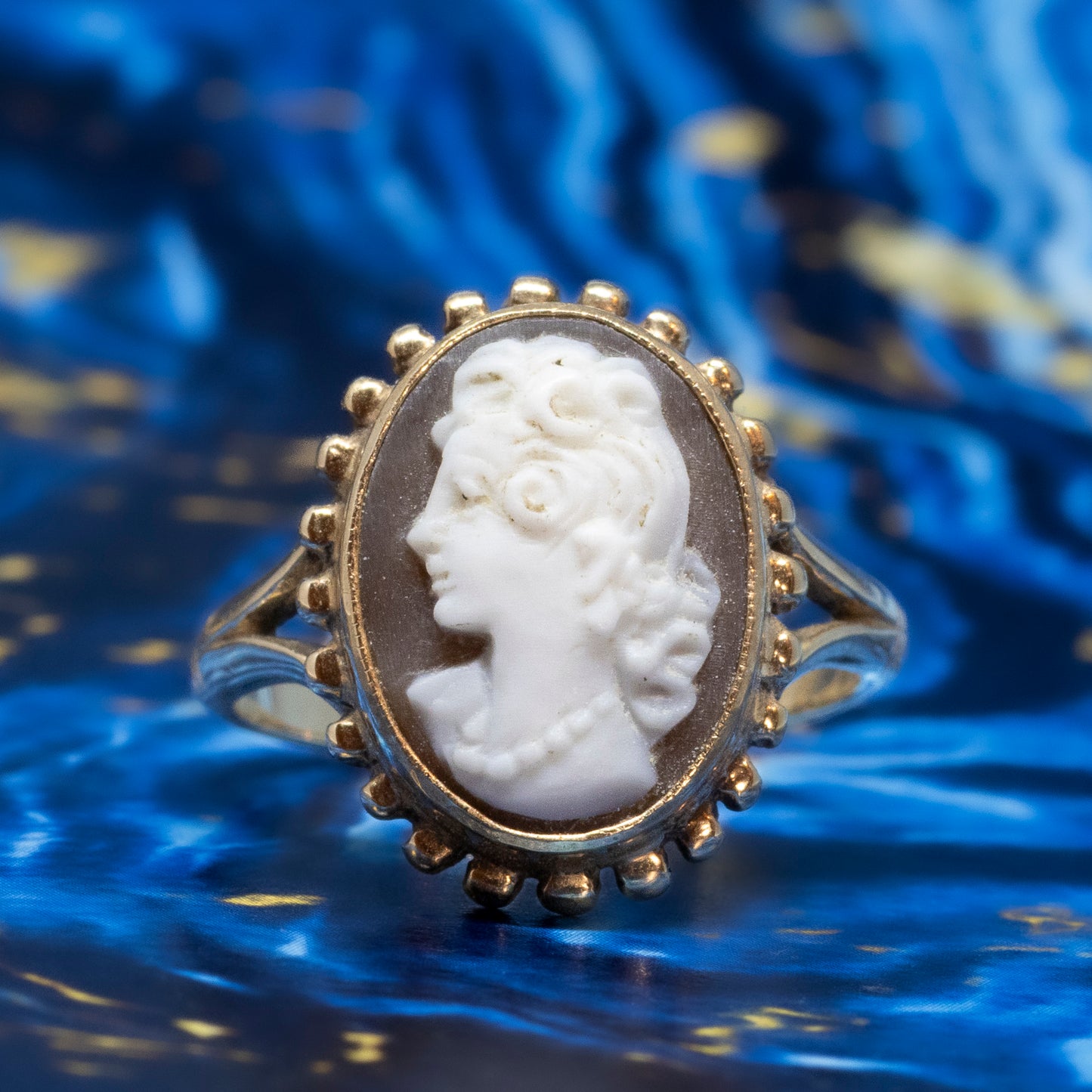 Vintage 9ct Gold Oval Carved Cameo Ring