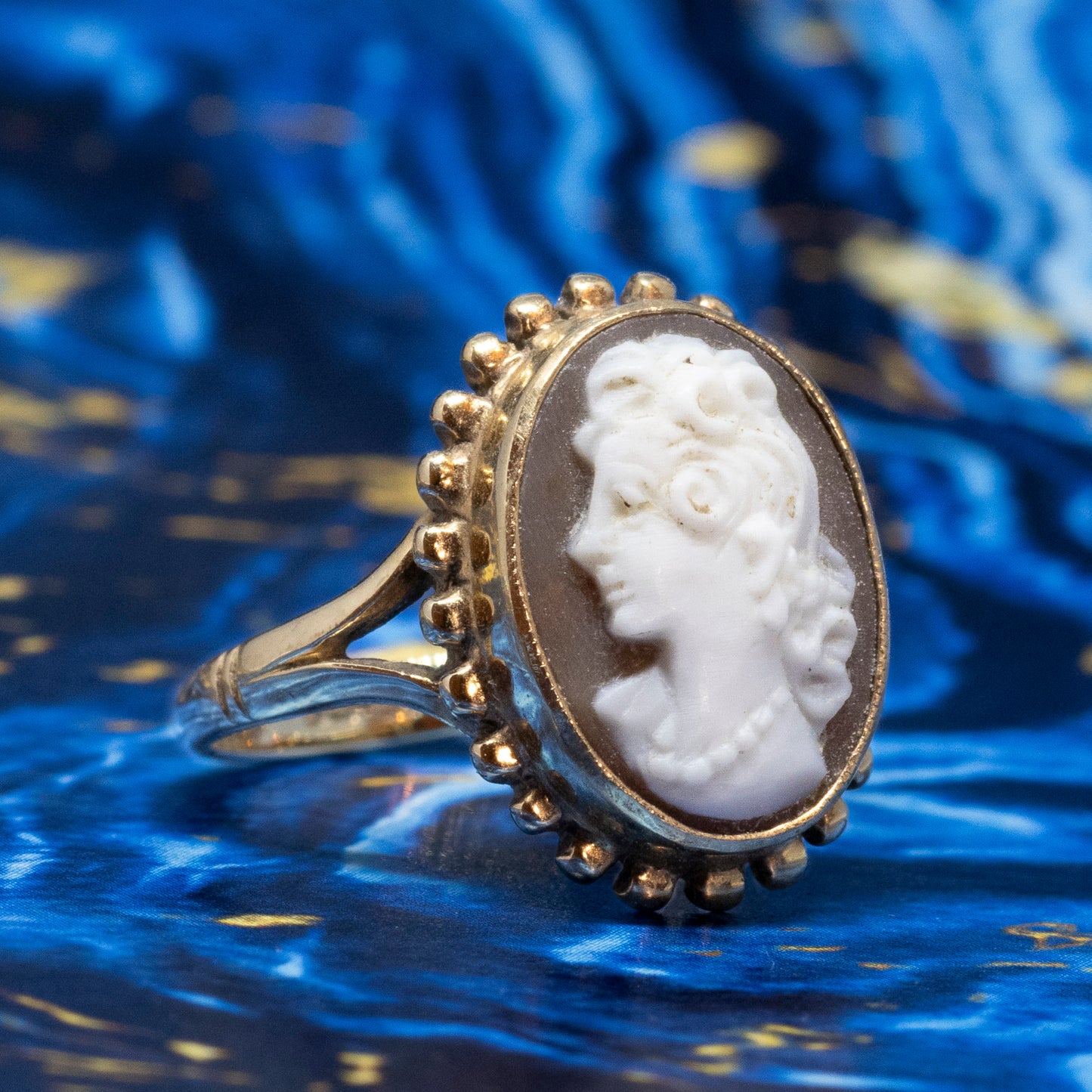 Vintage 9ct Gold Oval Carved Cameo Ring
