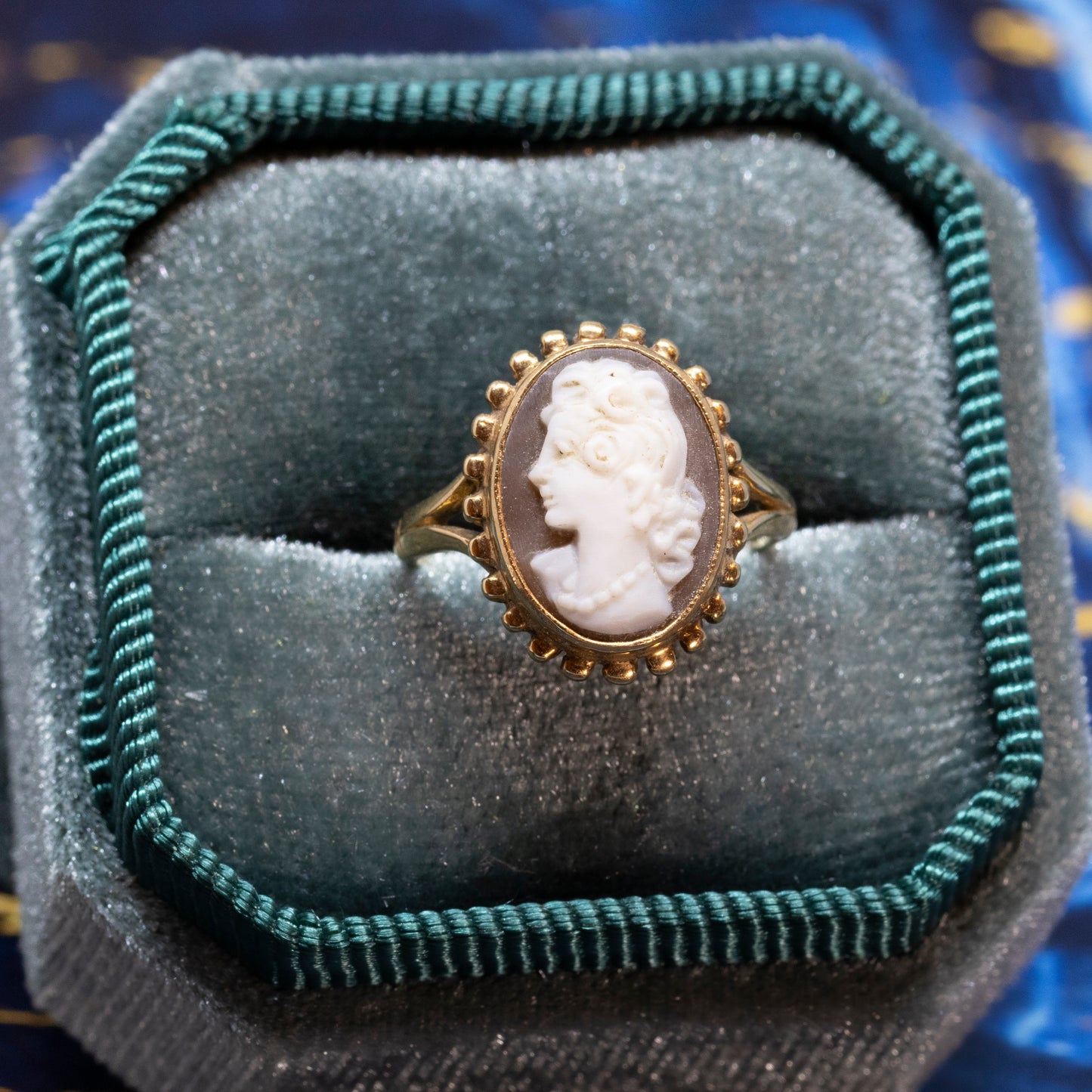 Vintage 9ct Gold Oval Carved Cameo Ring